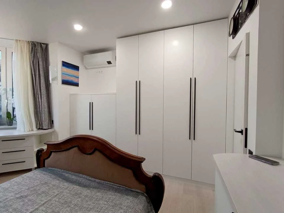 Apartment. Salutna St., Kyiv