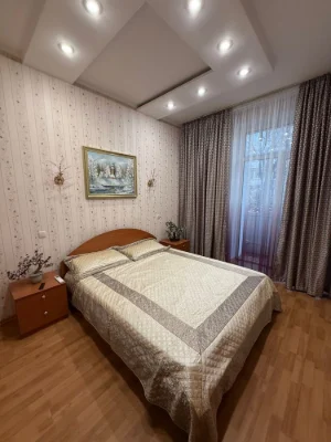 Long-term rental of a 2-bedroom apartment ("stalinkа") in Solomynsky district