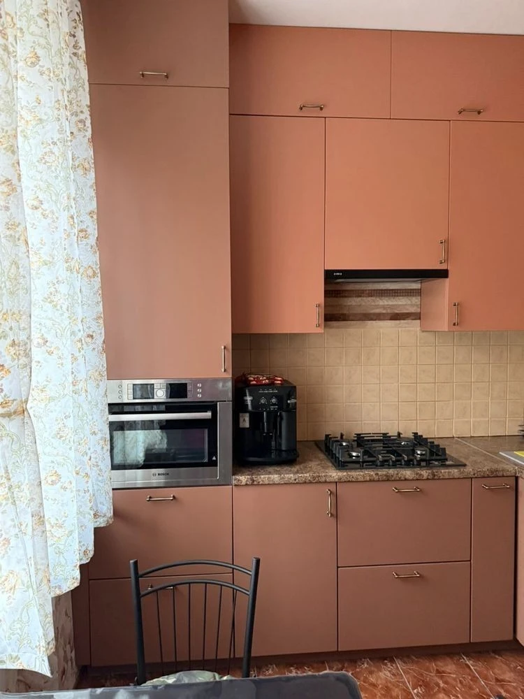 Long-term rental of a 2-bedroom apartment ("stalinkа") in Solomynsky district