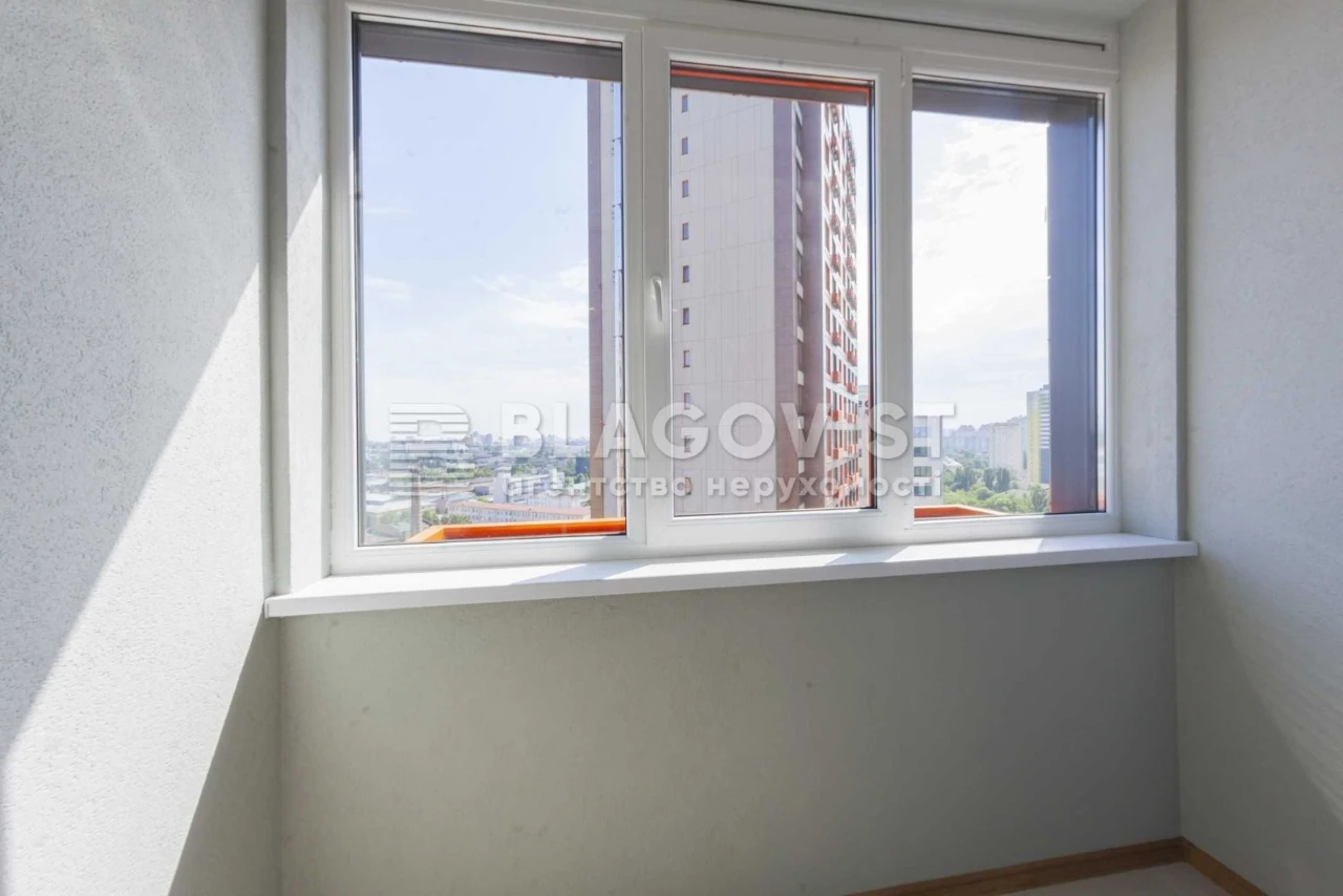 Modern closed-type residential complex "L quarter"