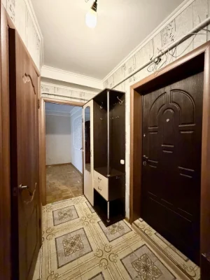 Rent 2-room apartment in Dniprovsky district, ground floor. Gas, with