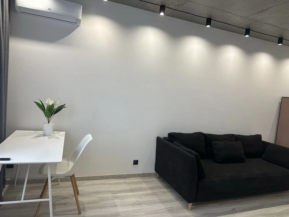 No Commission! Long-term rental of 1-room business flat, 5/25, Olympic Street