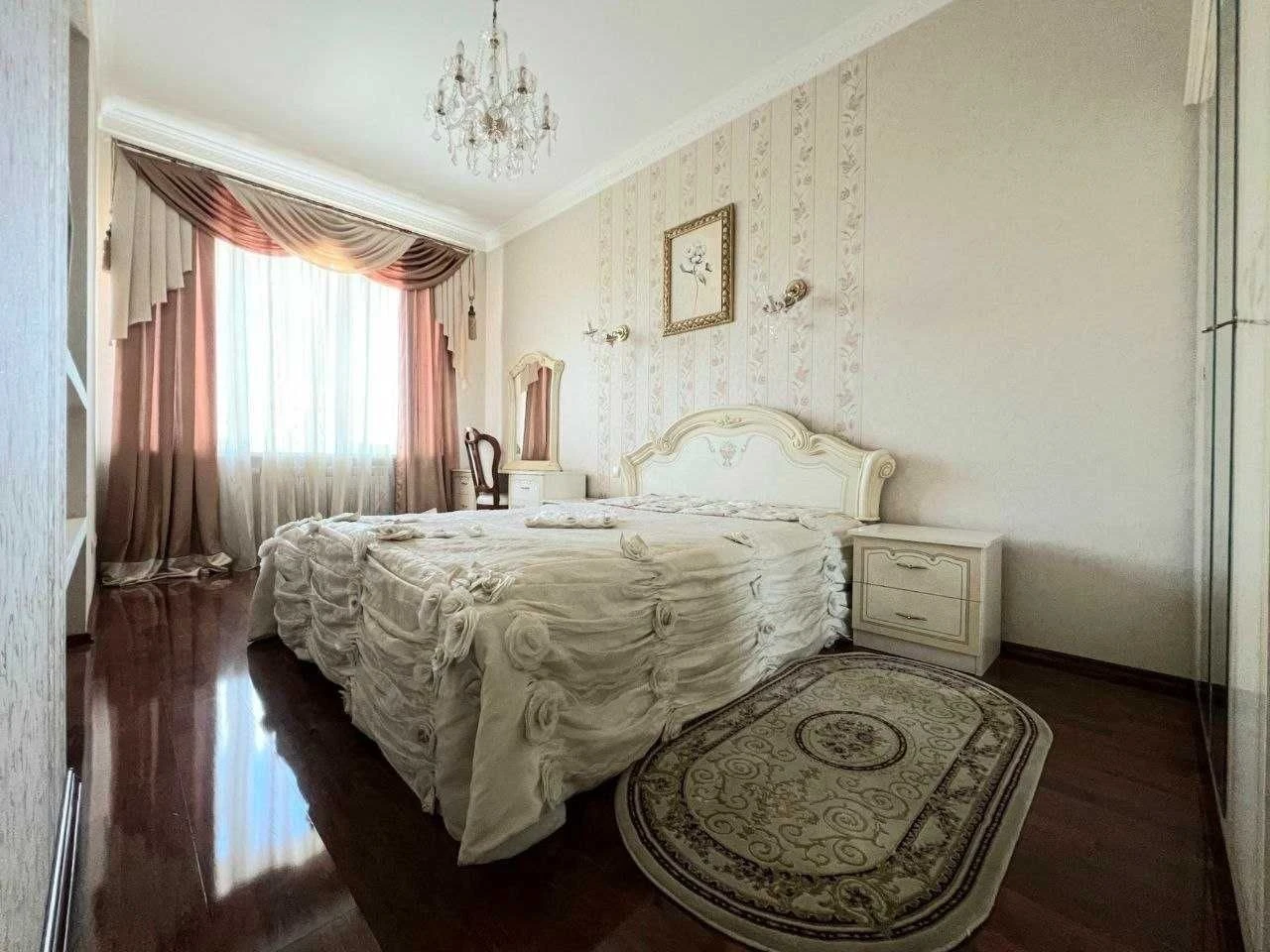 Sribnokilska, 3b, 1 bedroom, generator, Pozniaky district, 5 minutes walk