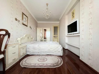 Sribnokilska, 3b, 1 bedroom, generator, Pozniaky district, 5 minutes walk