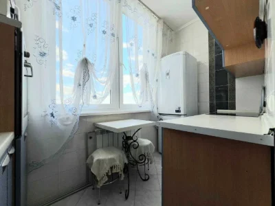 Sribnokilska, 3b, 1 bedroom, generator, Pozniaky district, 5 minutes walk