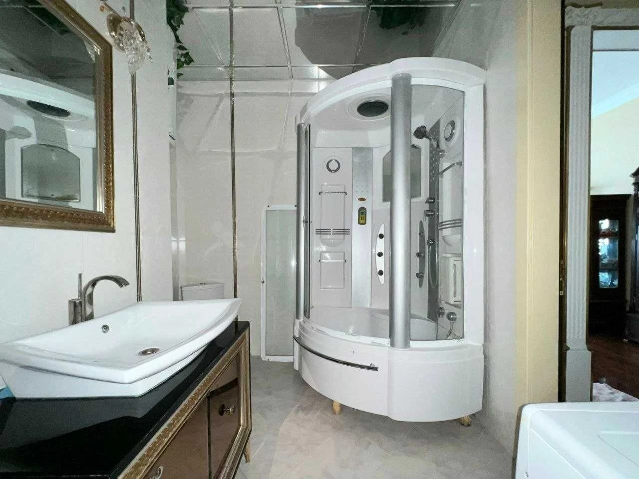 Sribnokilska, 3b, 1 bedroom, generator, Pozniaky district, 5 minutes walk