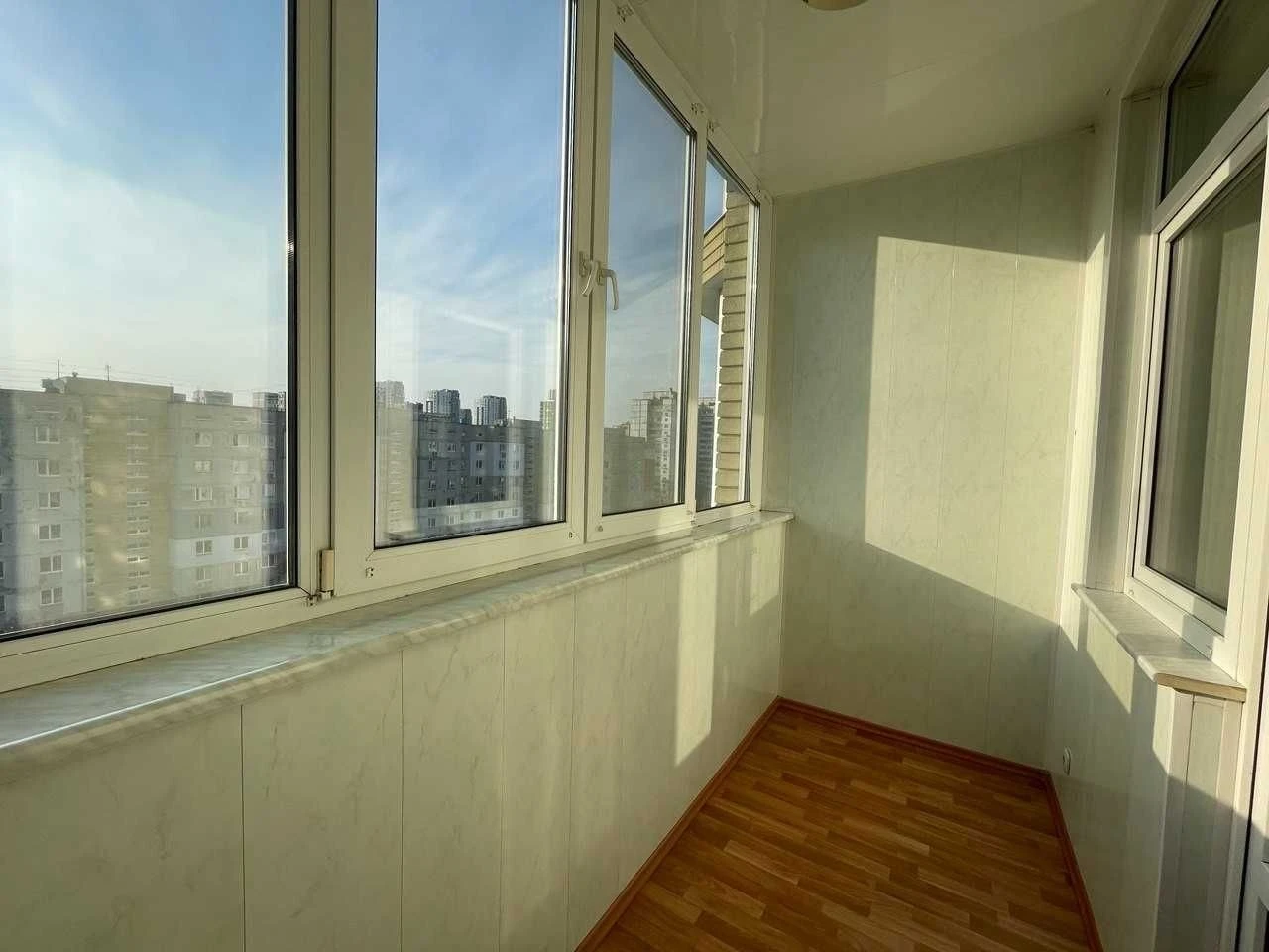 Always working elevator! Spacious view apartment, modern therm