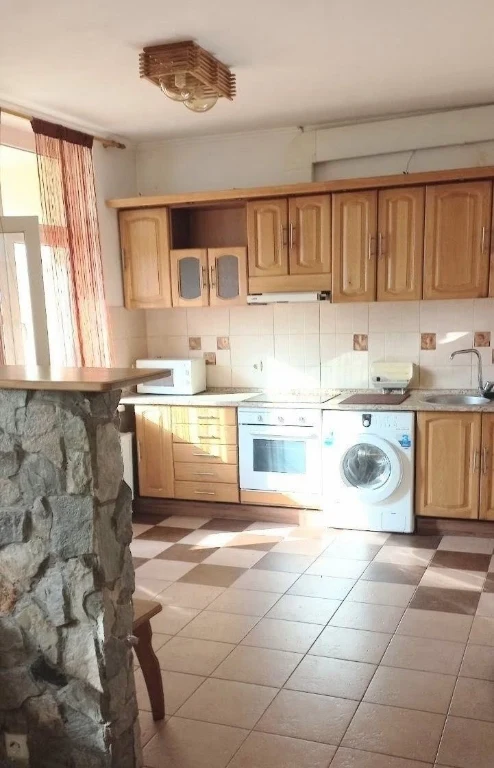 1 Chavdar 18, 10 minutes walk to Осокорки metro