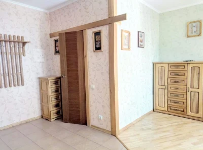 1 Chavdar 18, 10 minutes walk to Осокорки metro