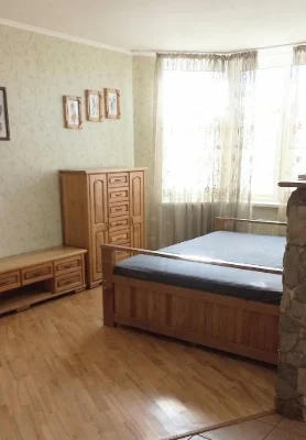 1 Chavdar 18, 10 minutes walk to Осокорки metro