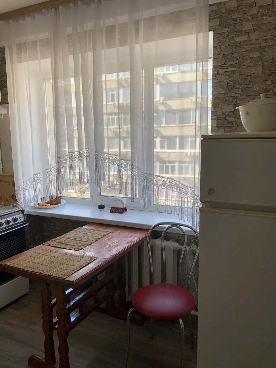 Rent: Lesi Ukrainki 26, 2 rooms, Metro Pecerska 3 minutes walk