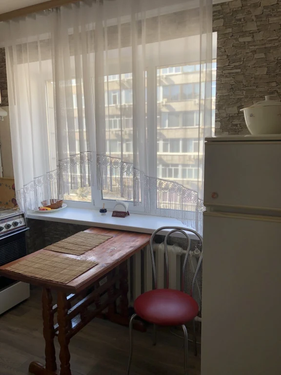 Rent: Lesi Ukrainki 26, 2 rooms, Metro Pecerska 3 minutes walk