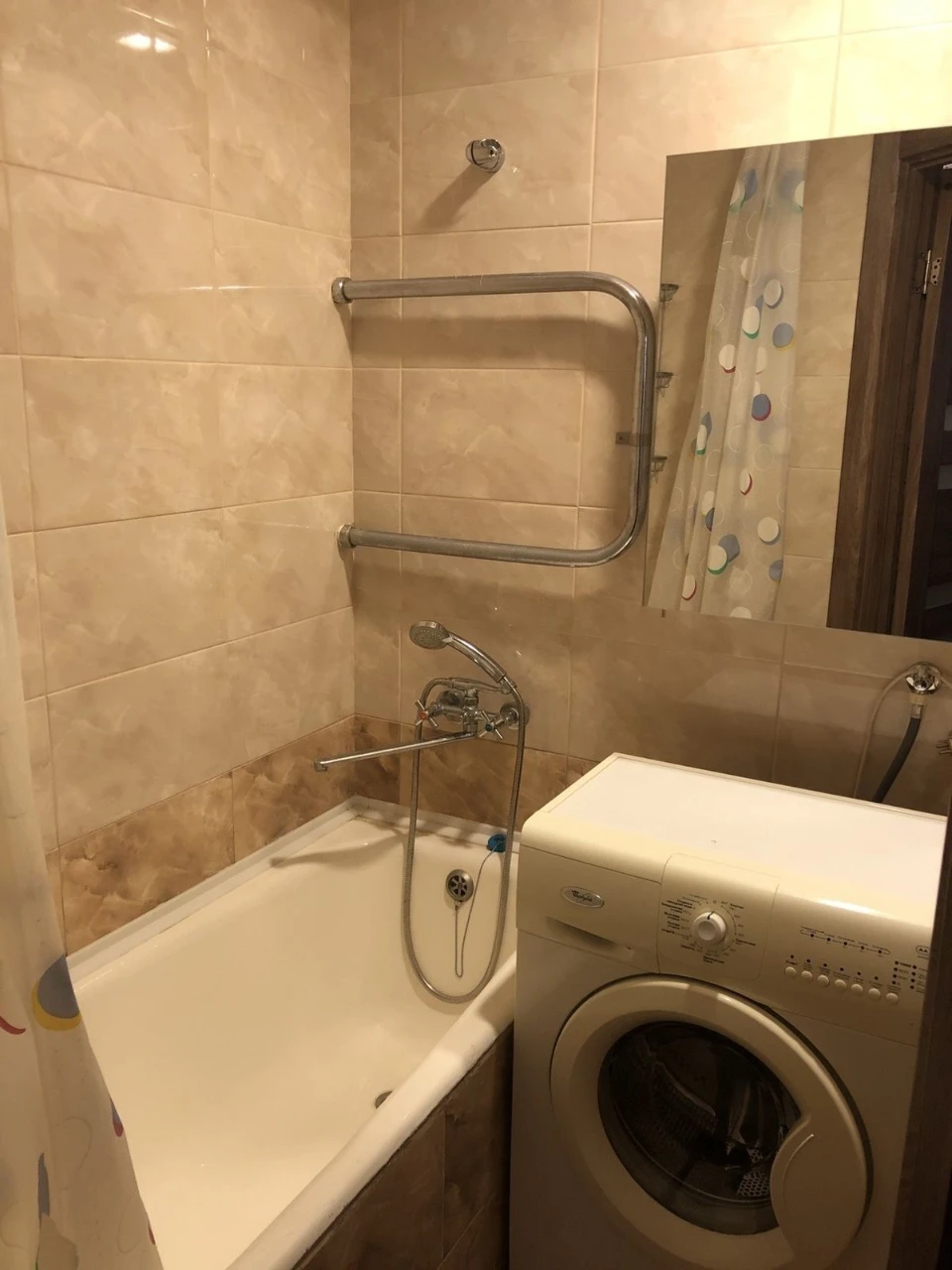 Rent: Lesi Ukrainki 26, 2 rooms, Metro Pecerska 3 minutes walk