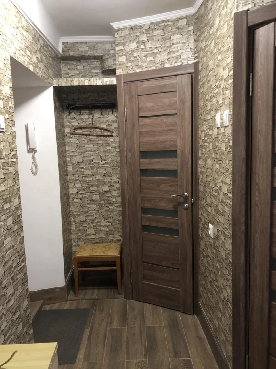 Rent: Lesi Ukrainki 26, 2 rooms, Metro Pecerska 3 minutes walk
