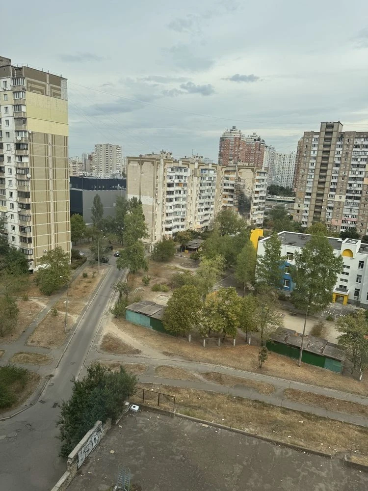 Оренда 1к., вул Бальзака 63-Б, Троещина, орієнтир ТЦ РаЙон (