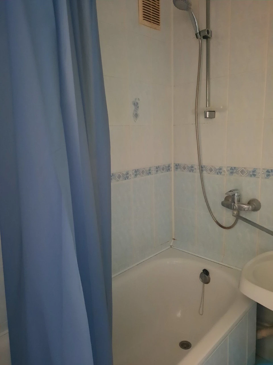 Long-term rent of a 1-bedroom apartment near M. Obolon, вул.