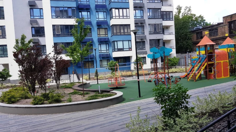 ZhK Vozdukhofotskiy kvartal, Sholudenska, КПИ.