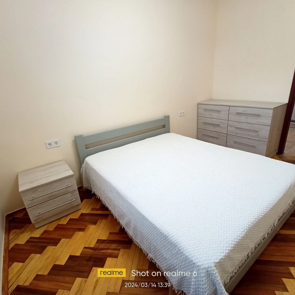 Трехкомнатная квартира в центре Киева, ул. Ильенка 18 А, Лукьян