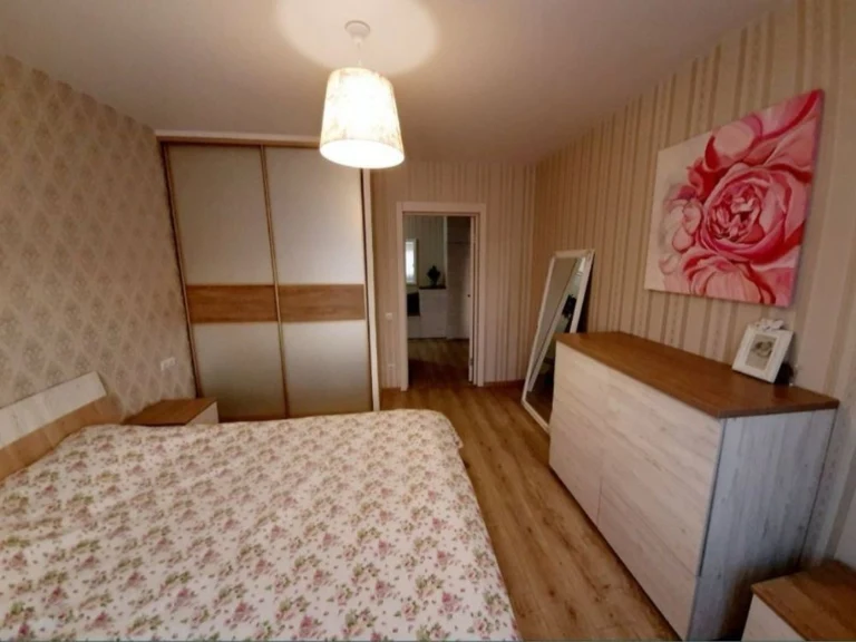 Rent a beautiful 2-bedroom apartment in the Patriotika residential complex