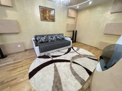 Spacious and cozy 3-room apartment (Karpenko Street)