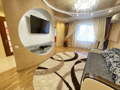 Spacious and cozy 3-room apartment (Karpenko Street)