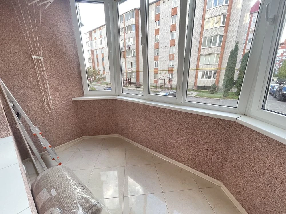 Spacious and cozy 3-room apartment (Karpenko Street)