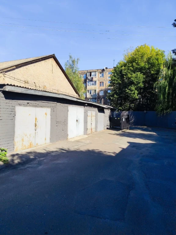 Продается Гараж в центре