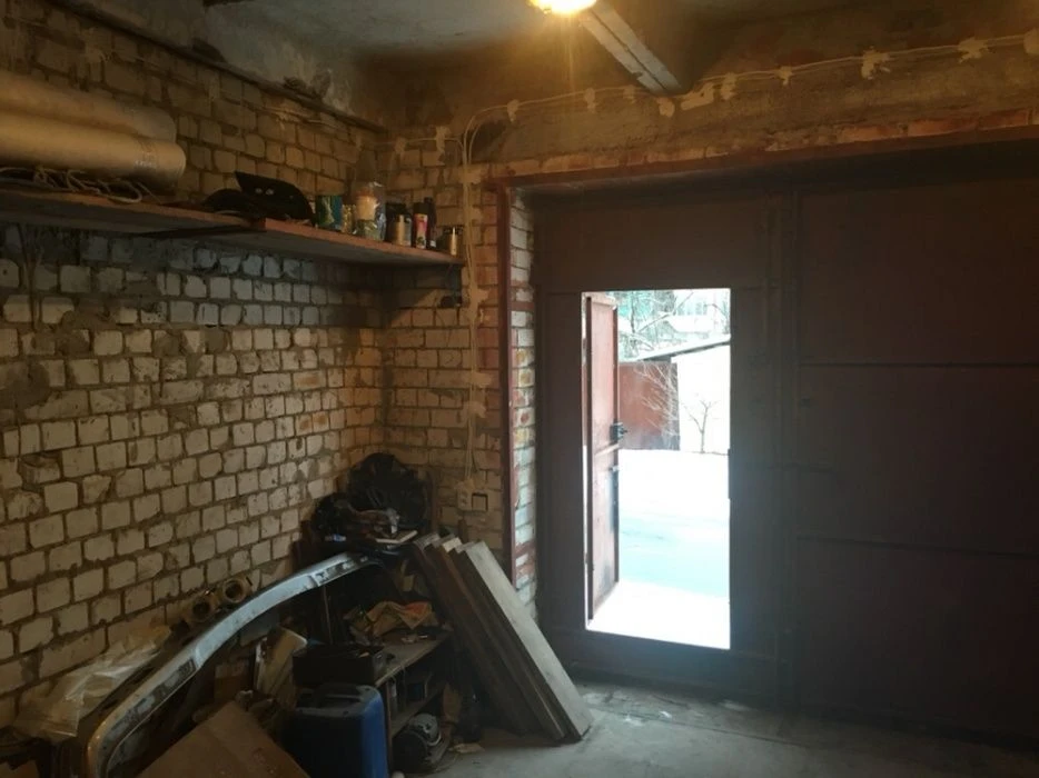 Капитальный приватизированный гараж, центр города, продажа
