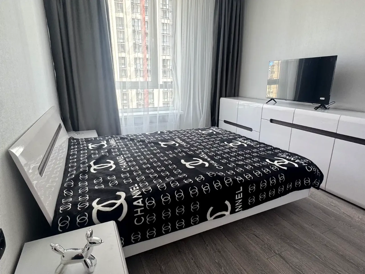 Оренда квартири 2-кімн. 70 м² 11/26 пов.