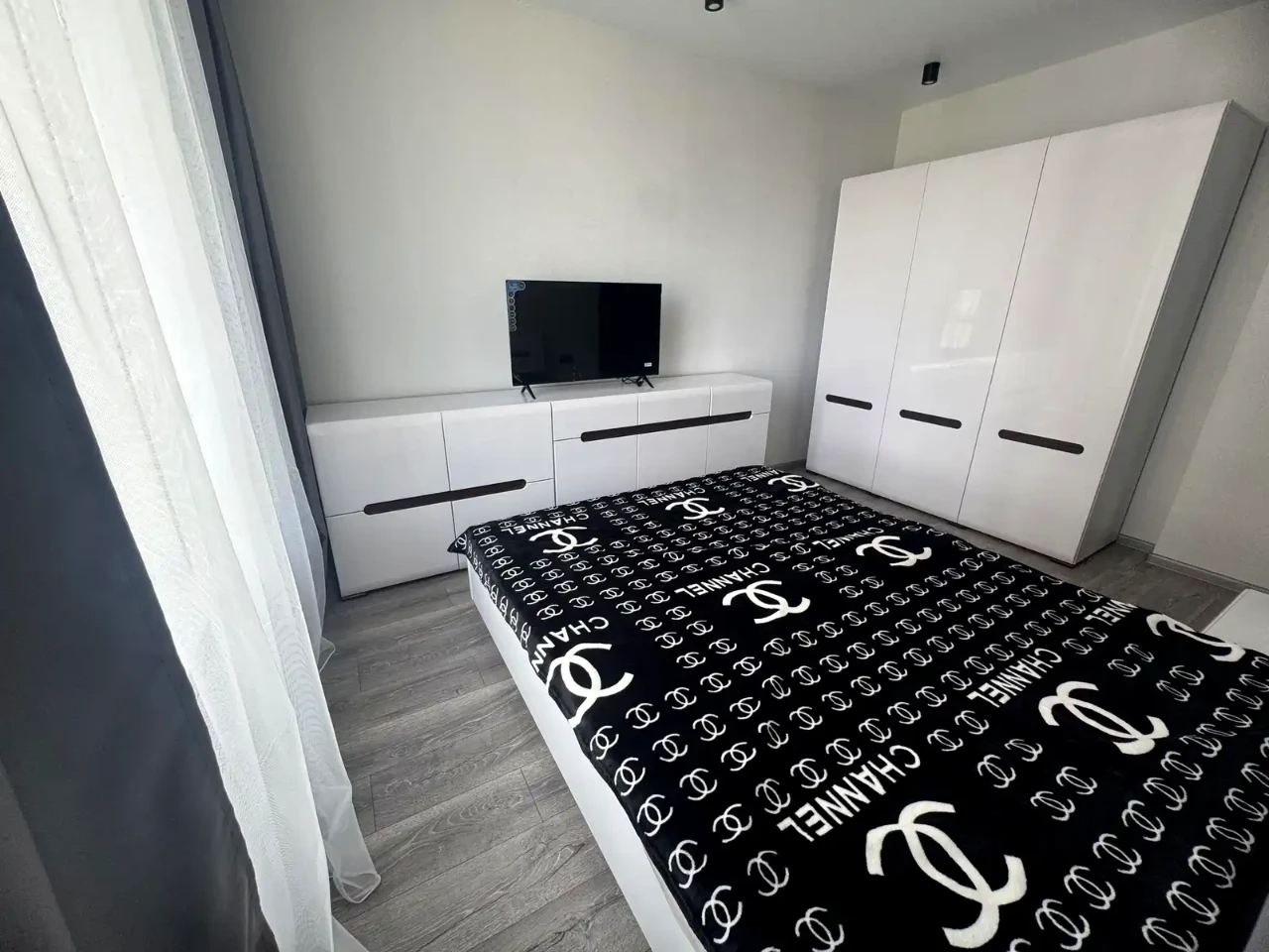 Оренда квартири 2-кімн. 70 м² 11/26 пов.