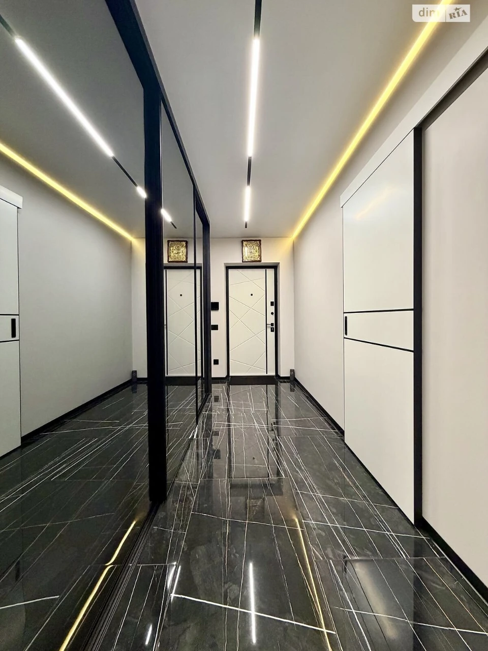 Apartment for Sale - Holosko