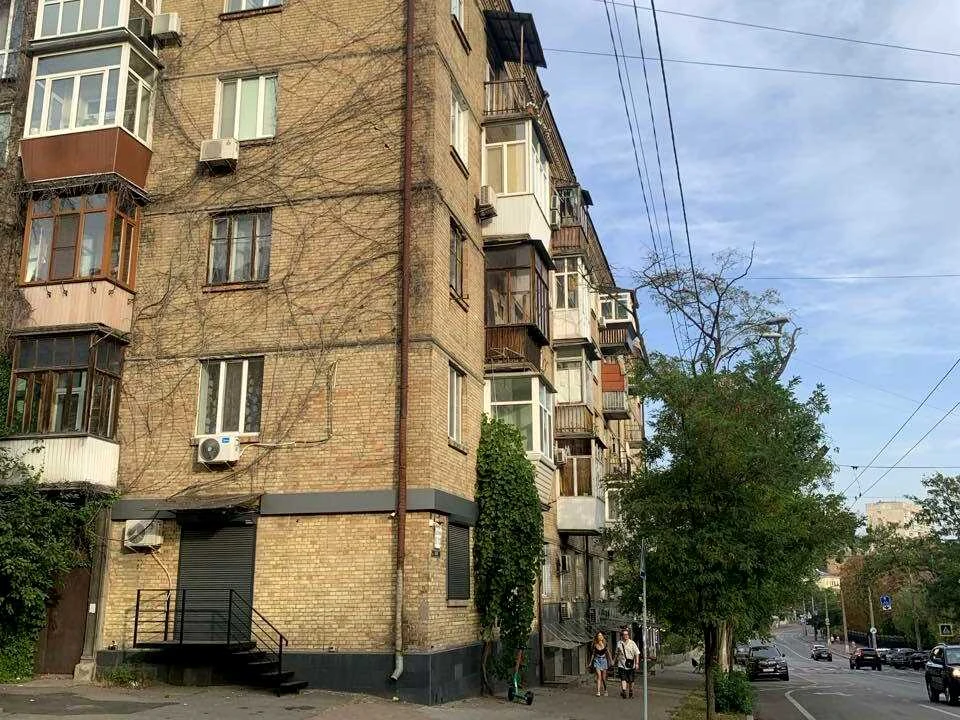 Квартира. Київ, Бастіонна вул.