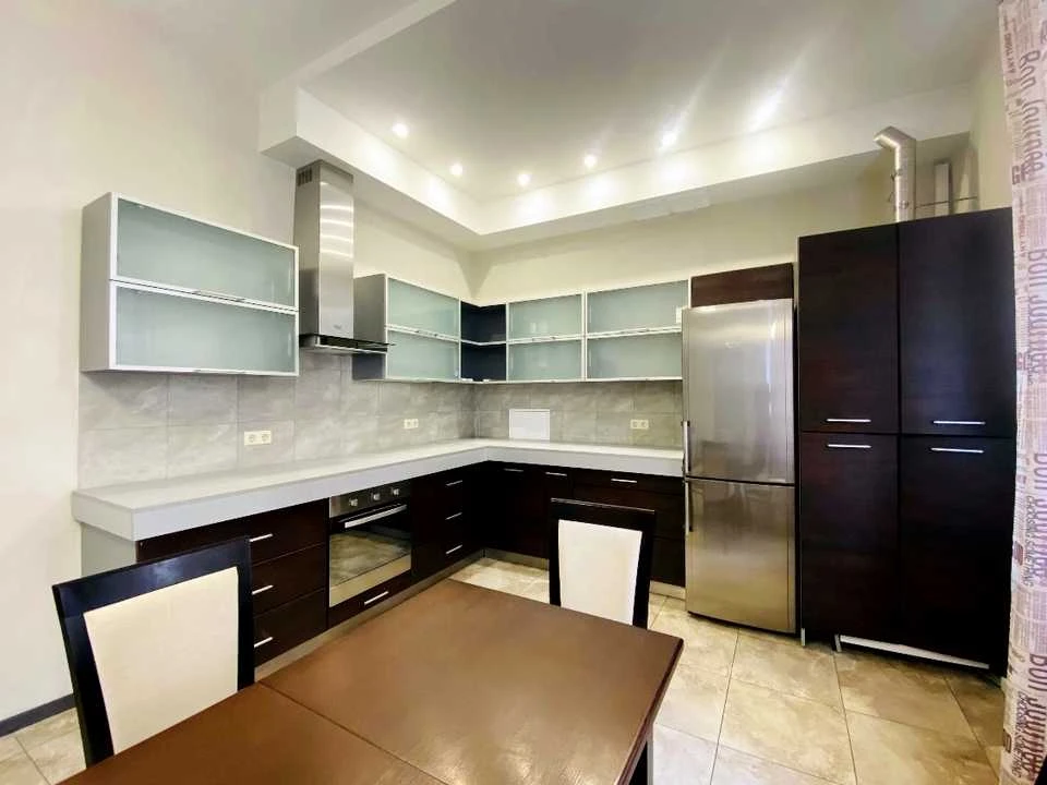 Apartment. Vozdvizhenka Street, Kyiv