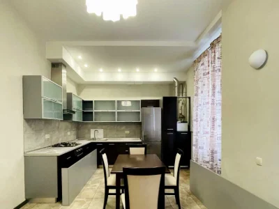 Apartment. Vozdvizhenka Street, Kyiv