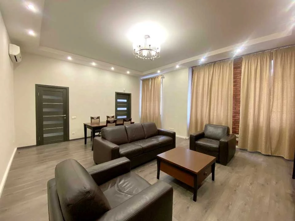 Apartment. Vozdvizhenka Street, Kyiv