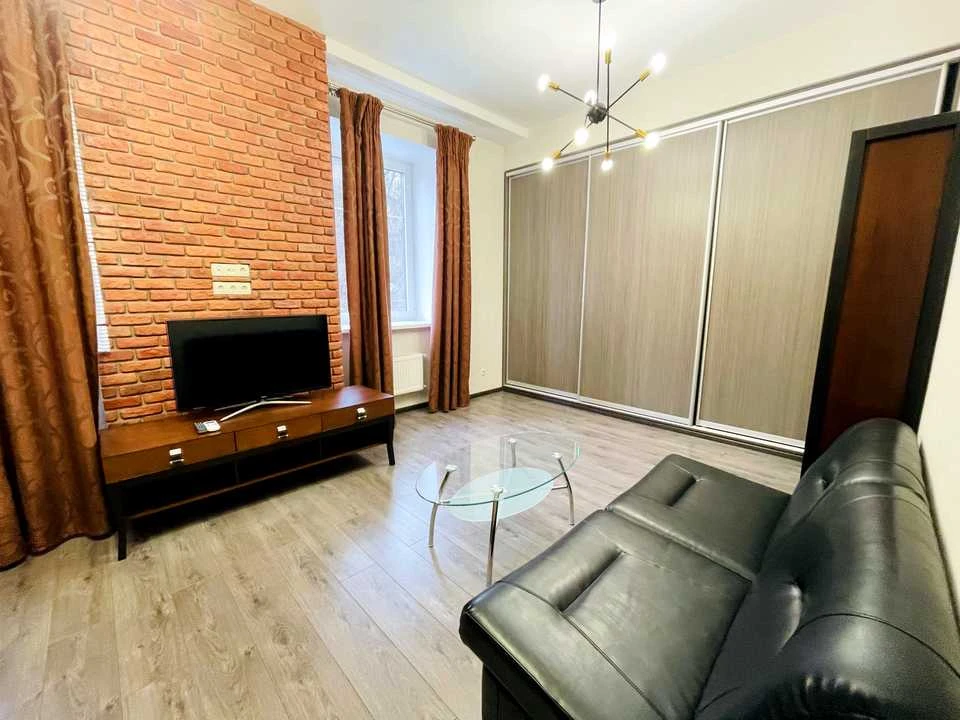 Apartment. Vozdvizhenka Street, Kyiv
