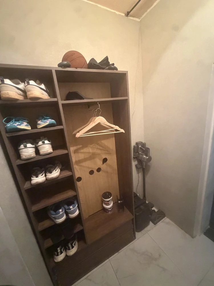 For sale: 2-bedroom apartment.