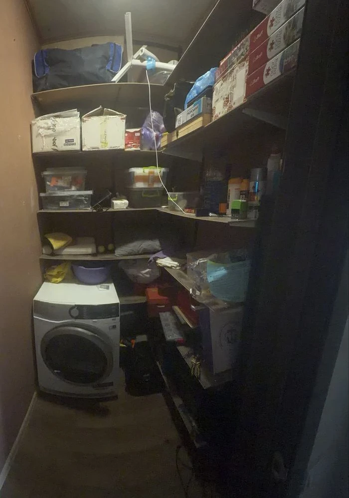 For sale: 2-bedroom apartment.