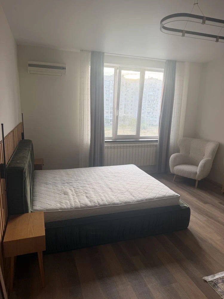 For sale: 2-bedroom apartment.