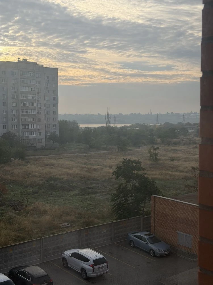 For sale: 2-bedroom apartment.