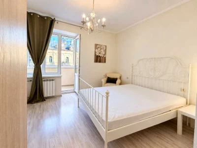 Apartment. Basinaya St.