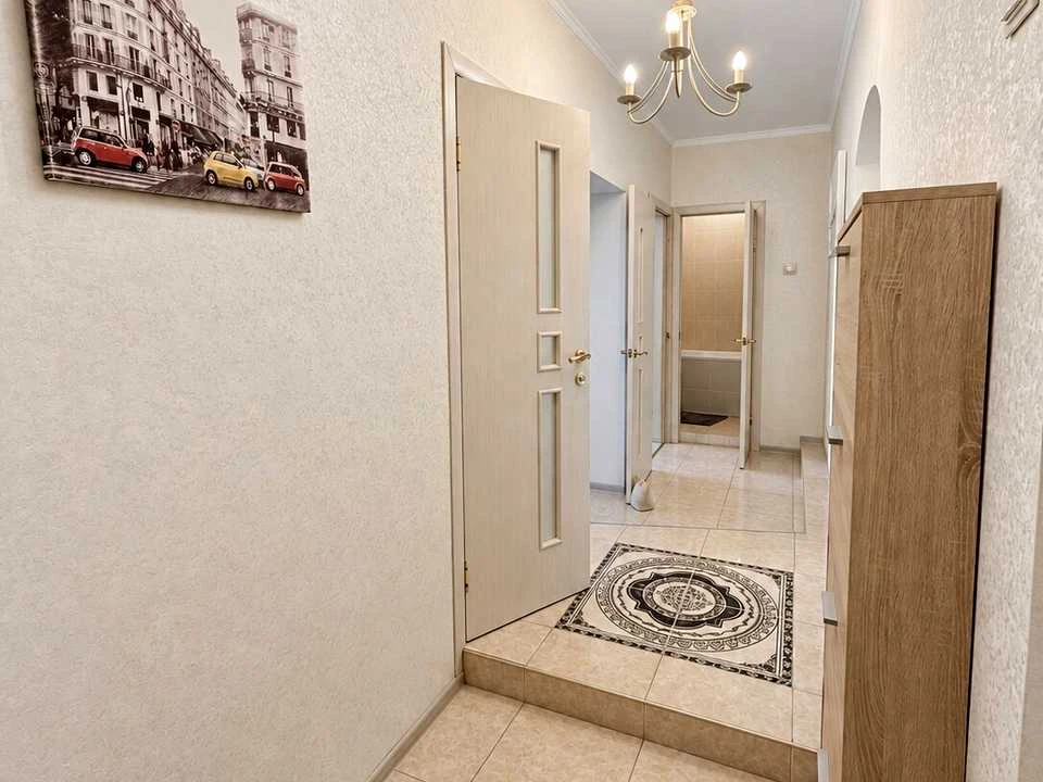 Apartment. Basinaya St.