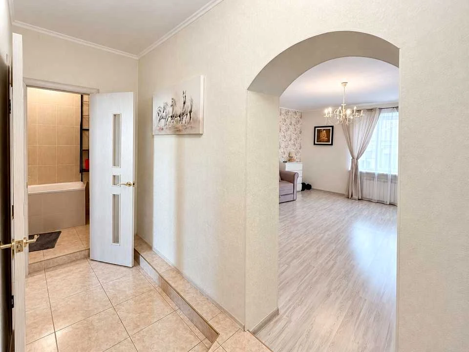 Apartment. Basinaya St.