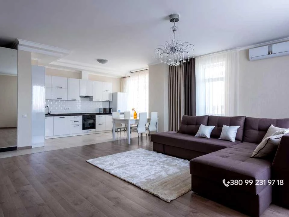 Apartment. Kyiv, Obolonska naberezhna st.