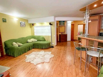 Apartment. Obolonska Pl.