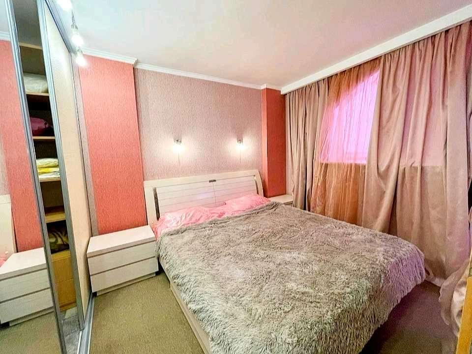 Apartment. Obolonska Pl.