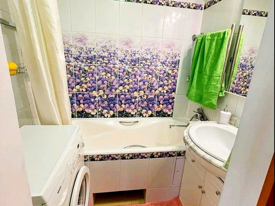 Apartment. Obolonska Pl.