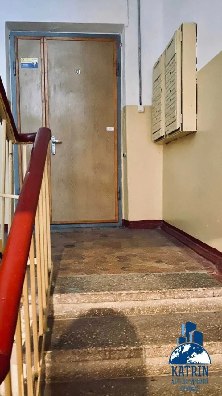 Продається 4-кімнатна квартира в центрі міста, проспект Яворницького
