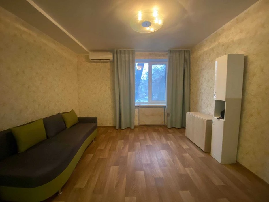 I will sell a 3-room apartment in the center of Mostovaya Park, Globy Center, Yavorn