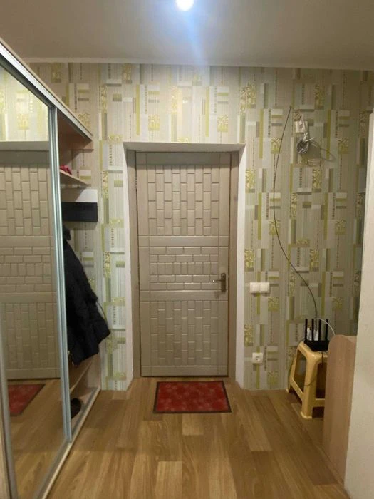 I will sell a 3-room apartment in the center of Mostovaya Park, Globy Center, Yavorn